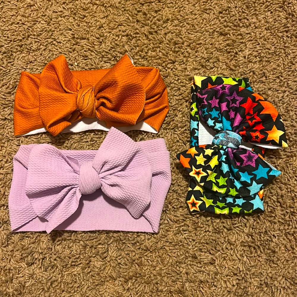 Biggie bows (Gigi and max & bums and roses)